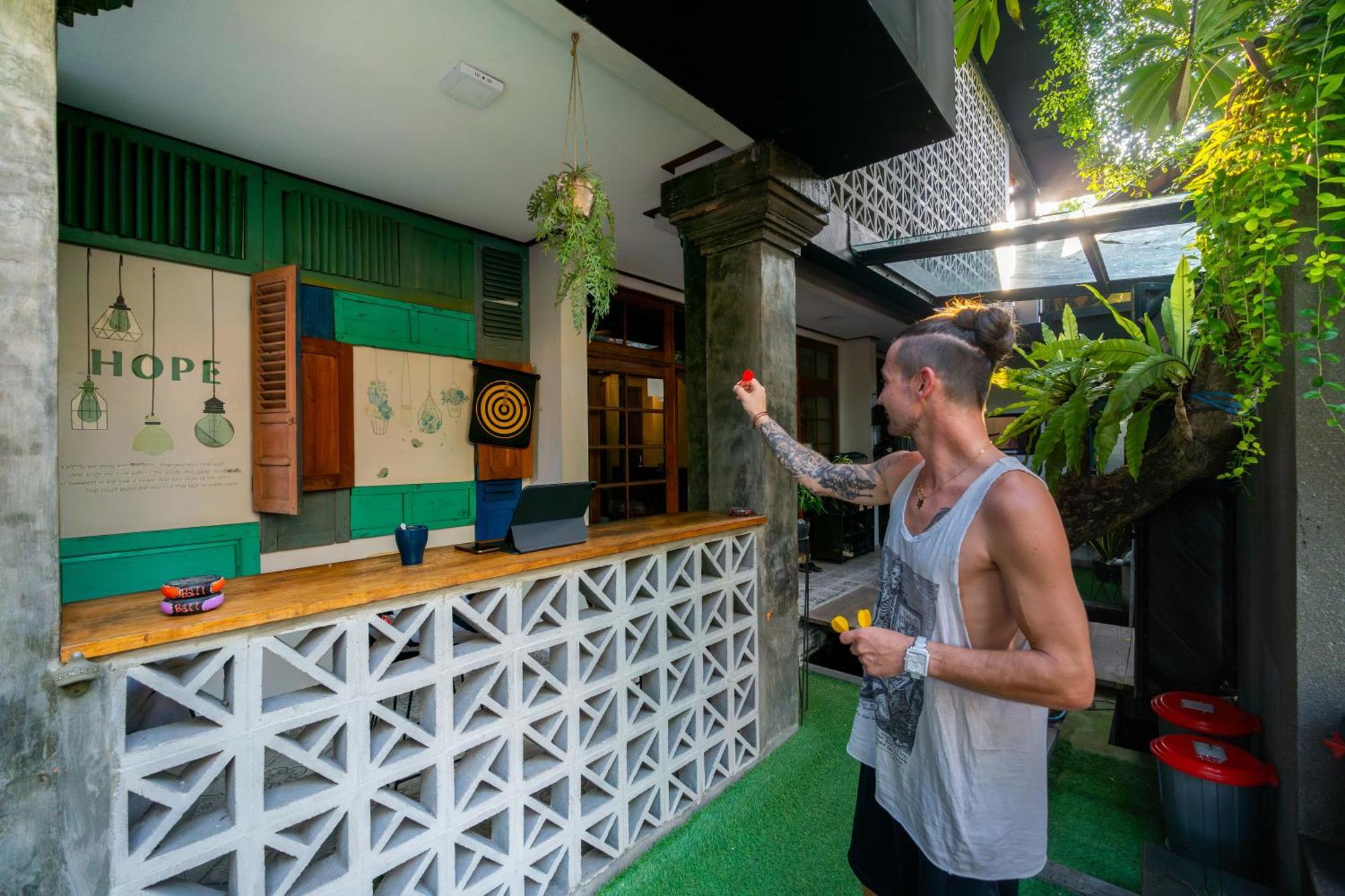 Interconnection Hostel *